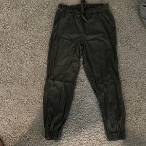 Knox Rose mid rise jogger pant